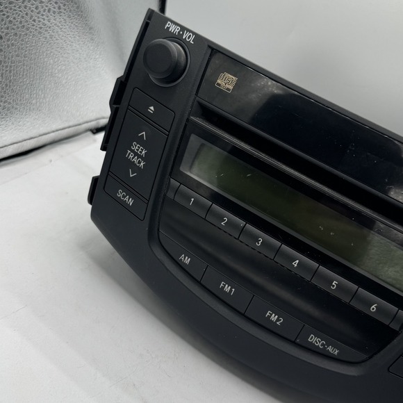 Toyota OEM Radio CD Player 86120-42160 2008 Corolla Matrix WMA MP3 AUX Untested - Picture 2 of 9